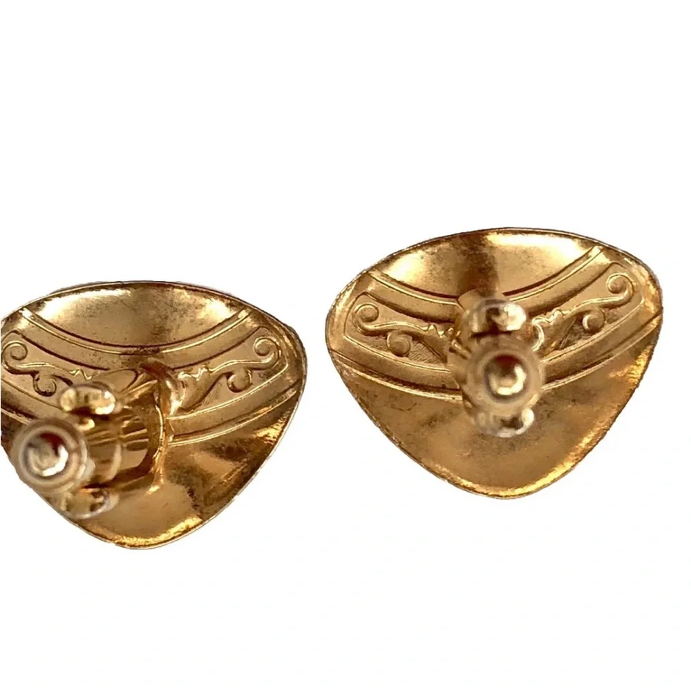 Gold Tone Embossed Triangle Vintage Cuff Links